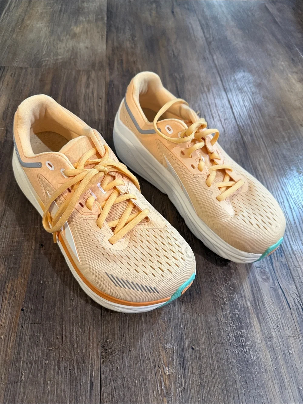 Altra Women's Peach Athletic Running Shoes with Teal Accent